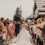 hotel krvavec metanje riza po obredu